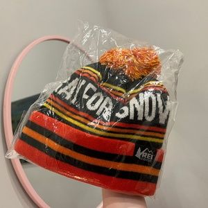 New REI Co-Op Unisex Pom Beanie PRAY FOR SNOW Knit Winter Hat